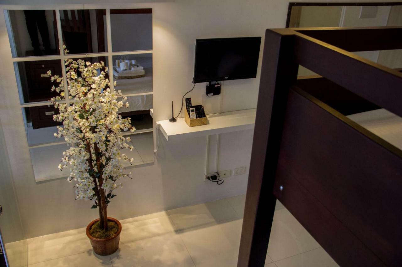 Smdc Wind Residences Tagaytay With Balcony 19Th Floor Tagaytay City Exteriér fotografie